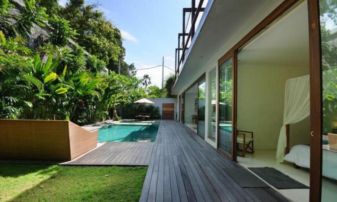 Beach Axis Villa, Seminyak Exterior photo