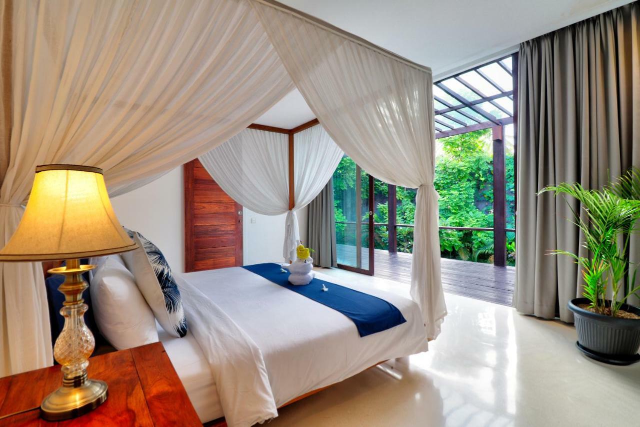 Beach Axis Villa, Seminyak Exterior photo