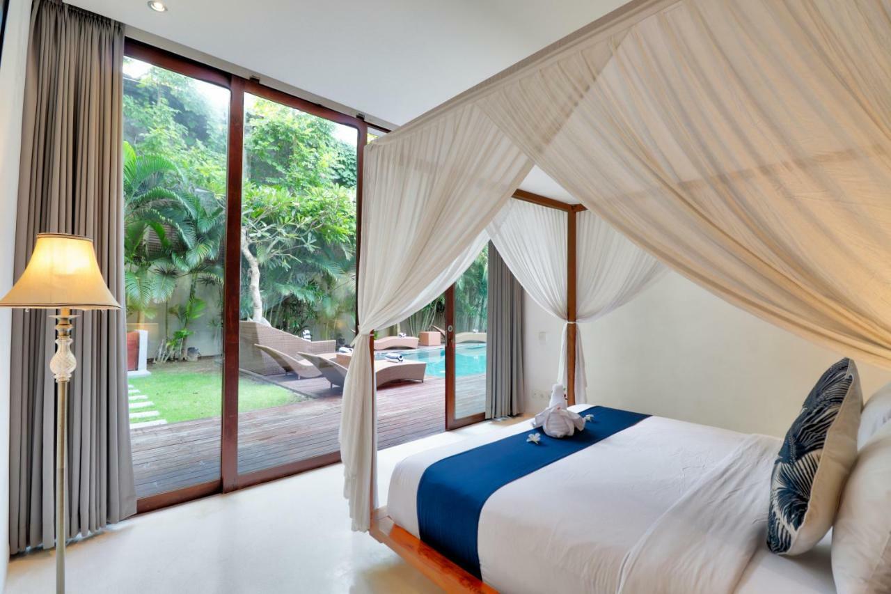 Beach Axis Villa, Seminyak Exterior photo